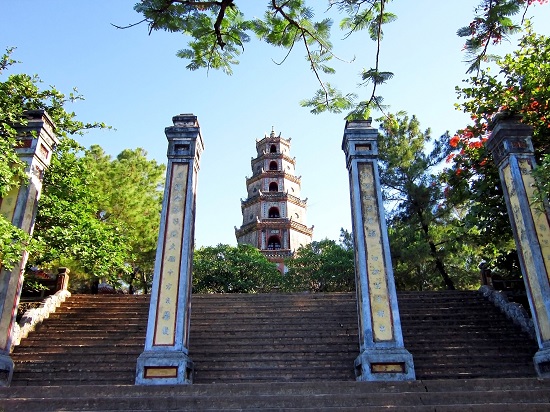 chùa thiên mụ