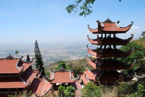 chùa núi tà cú phan thiết