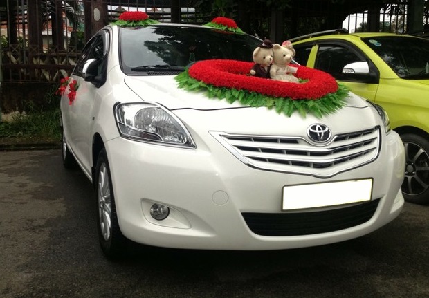 thuê xe cưới giá rẻ toyota vios