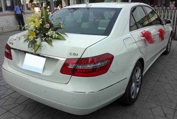 xe hoa cao cấp mercedes c200