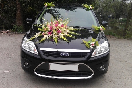 thuê xe cưới 4 chỗ ford focus tại đà nẵng