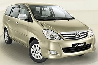 xe du lịch 7 chỗ toyota innova đà nẵng