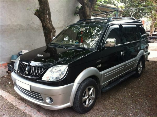 thuê xe dài hạn giá rẻ mitsubishi jolie