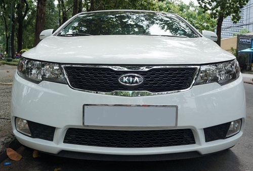 thuê xe tháng 4 chỗ kia cerato