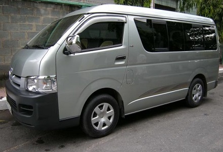 thuê xe tháng 16 chỗ toyota hiace