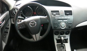 ô tô tự lái 4 chỗ mazda 3