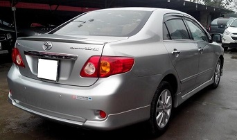 xe 4 chỗ toyota altis tự lái