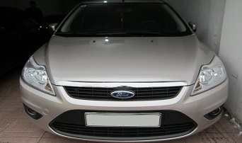 xe ford focus thuê tự lái