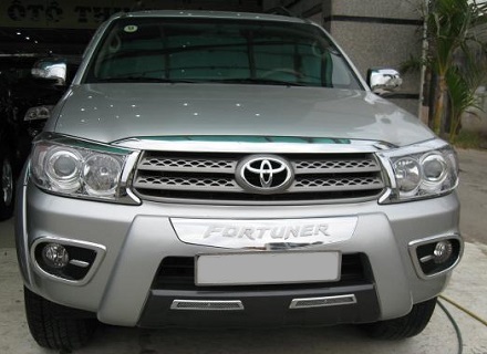 thuê xe ô tô tự lái 7 chỗ toyota fortuner