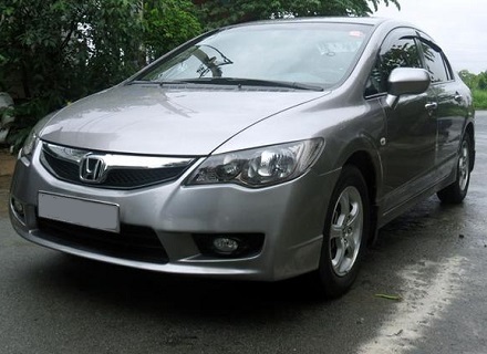 thuê xe tự lái 4 chỗ hoda civic